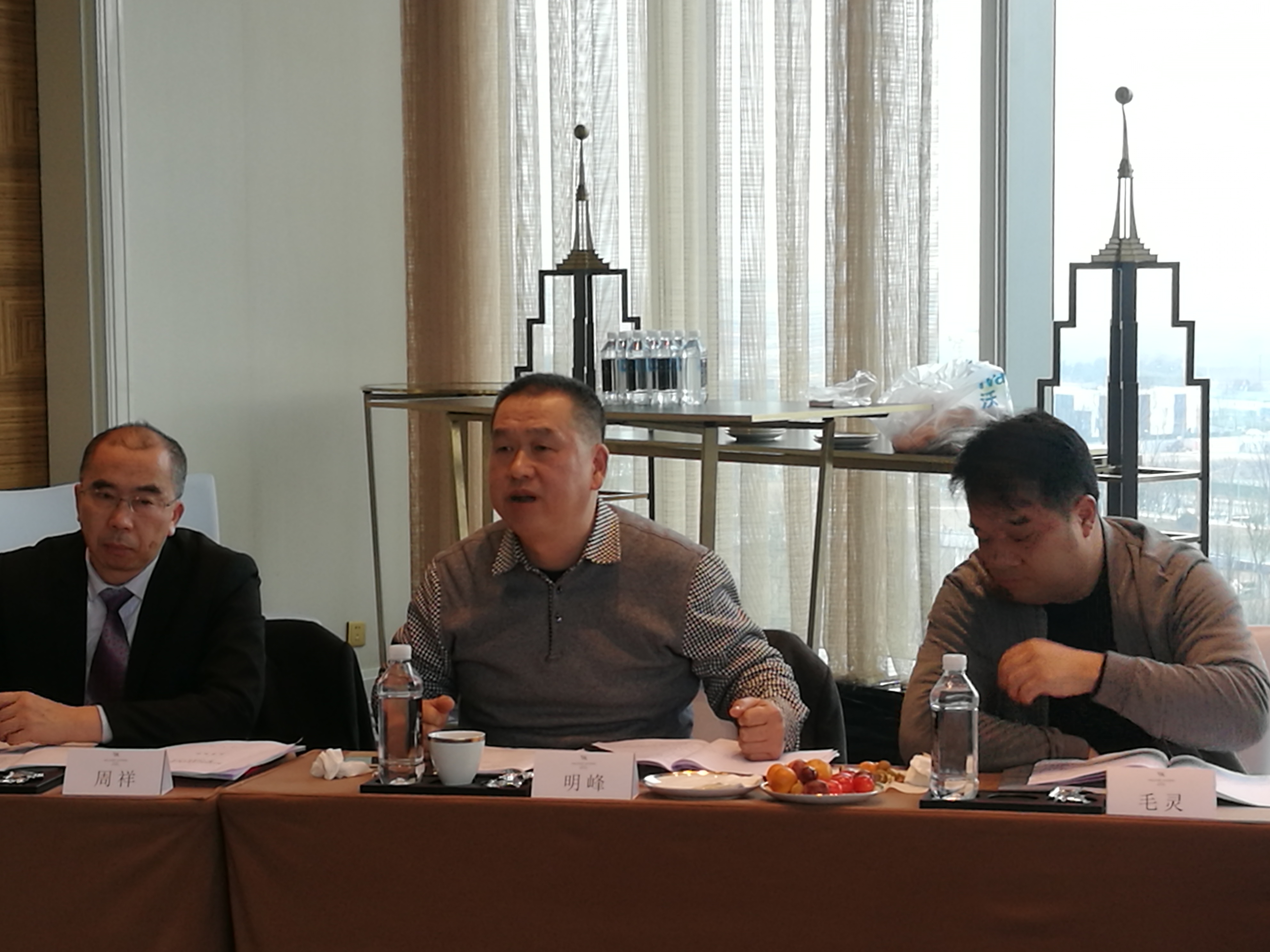 明峰副會(huì )長(cháng)在省紙協(xié)第六屆理事會(huì )第八次會(huì )長(cháng)工作會(huì )上講話(huà)
