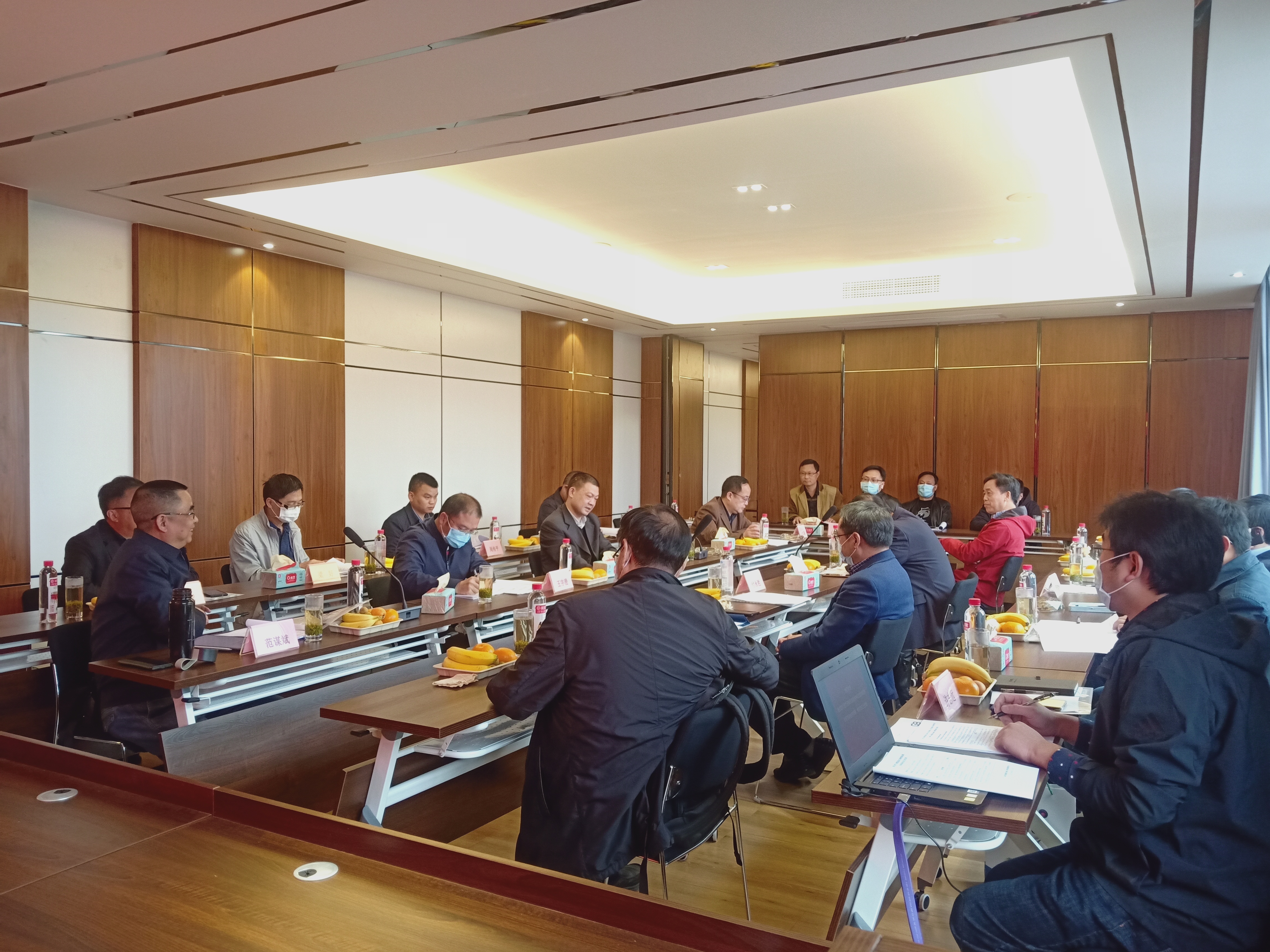 四川省竹子制漿造紙企業(yè)岷沱江流域水污染物排放標準專(zhuān)家咨詢(xún)會(huì )會(huì )場(chǎng)一角