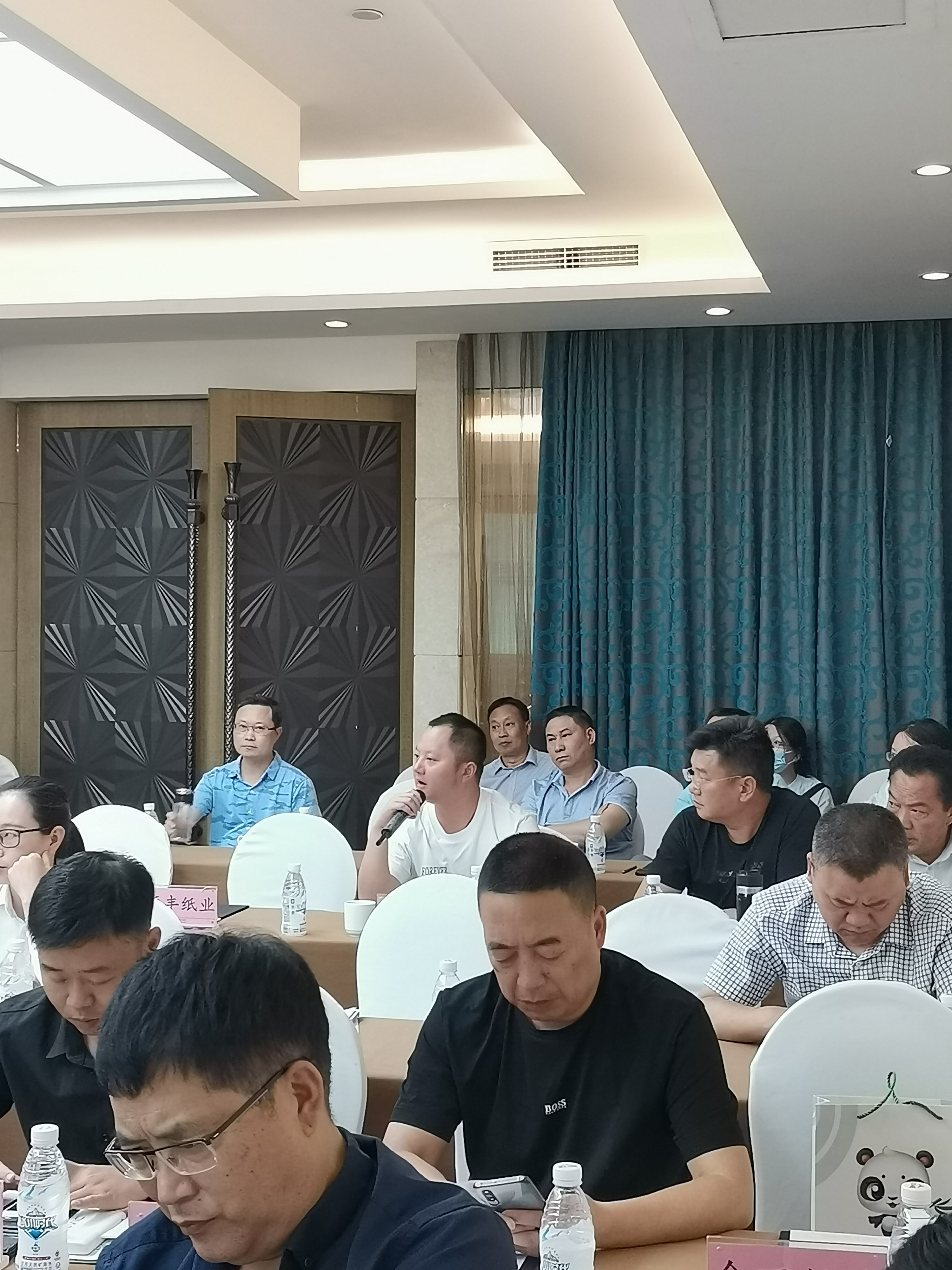 丹棱萬(wàn)平紙業(yè)有限公司代表發(fā)言