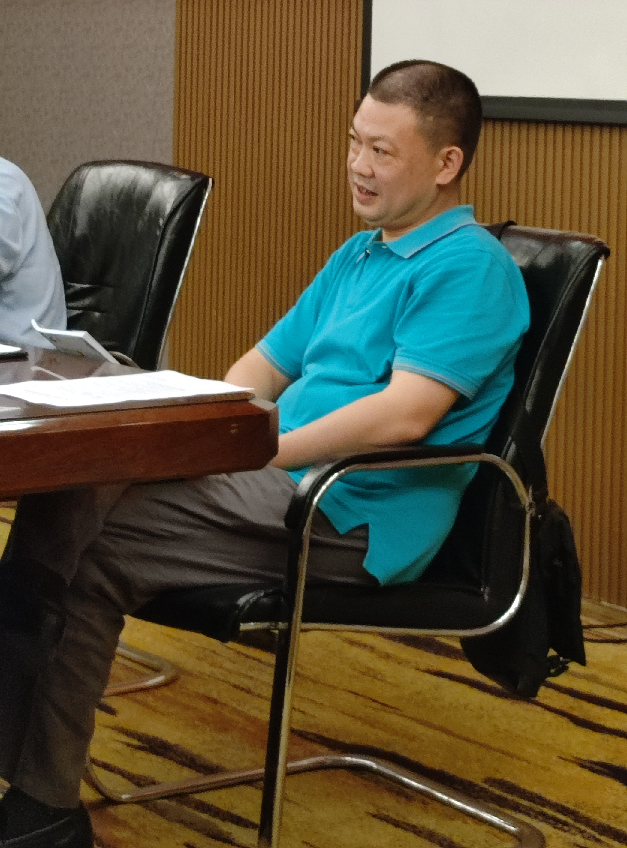 省經(jīng)信廳輕紡處鄧治永調研員發(fā)表講話(huà)
